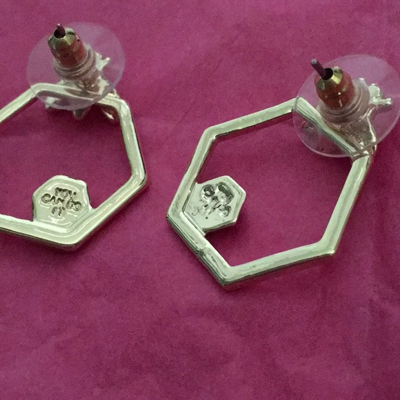 Bumblebee Honeycomb Hexagon Earrings - Picture 6 of 6